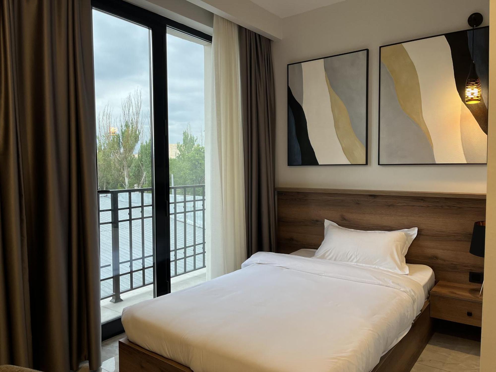 Botanic Boutique Hotel Bishkek Exterior photo